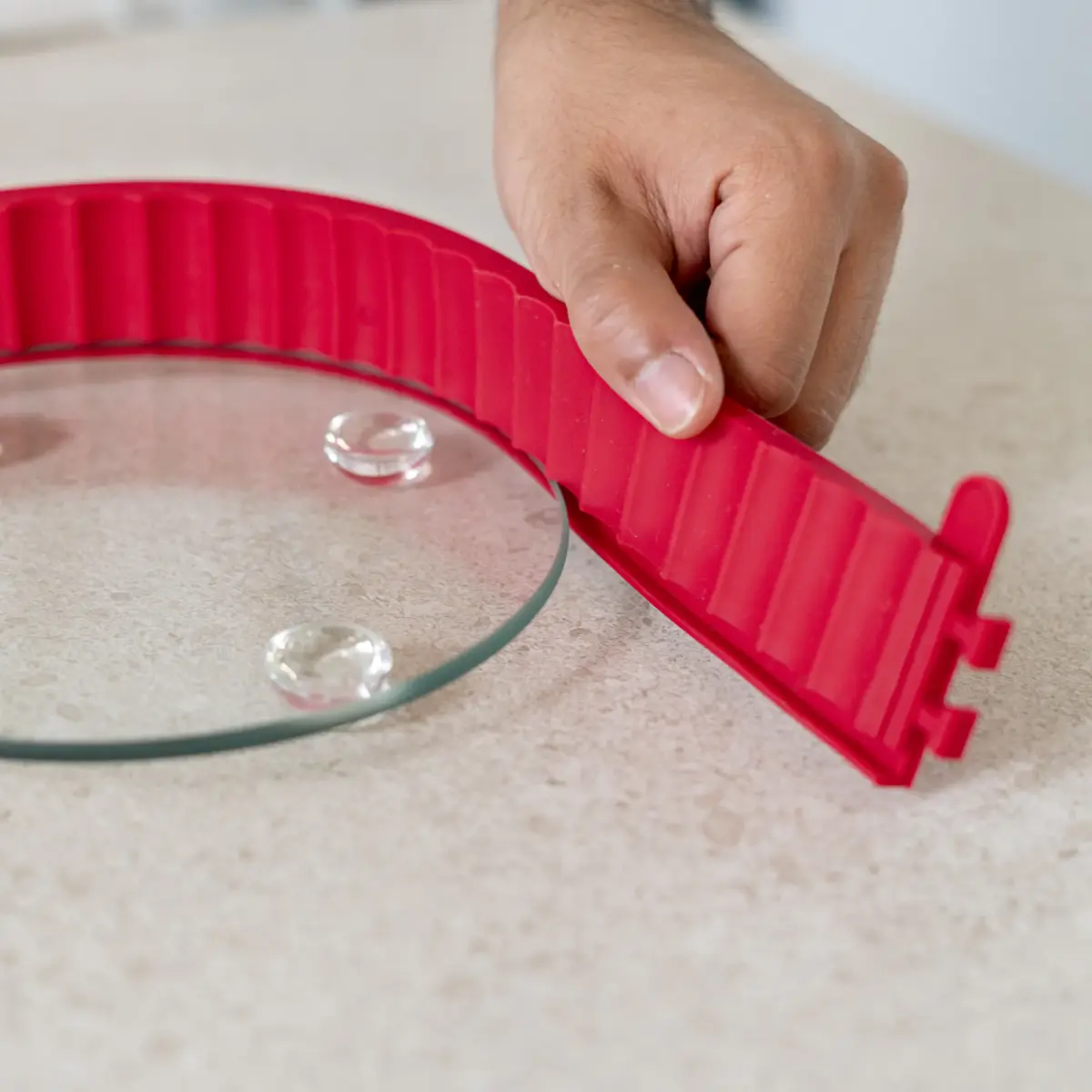 Coox Forma Quicheform 26cm vermelho prato de vidro e pés 1,8L - Imagem 4