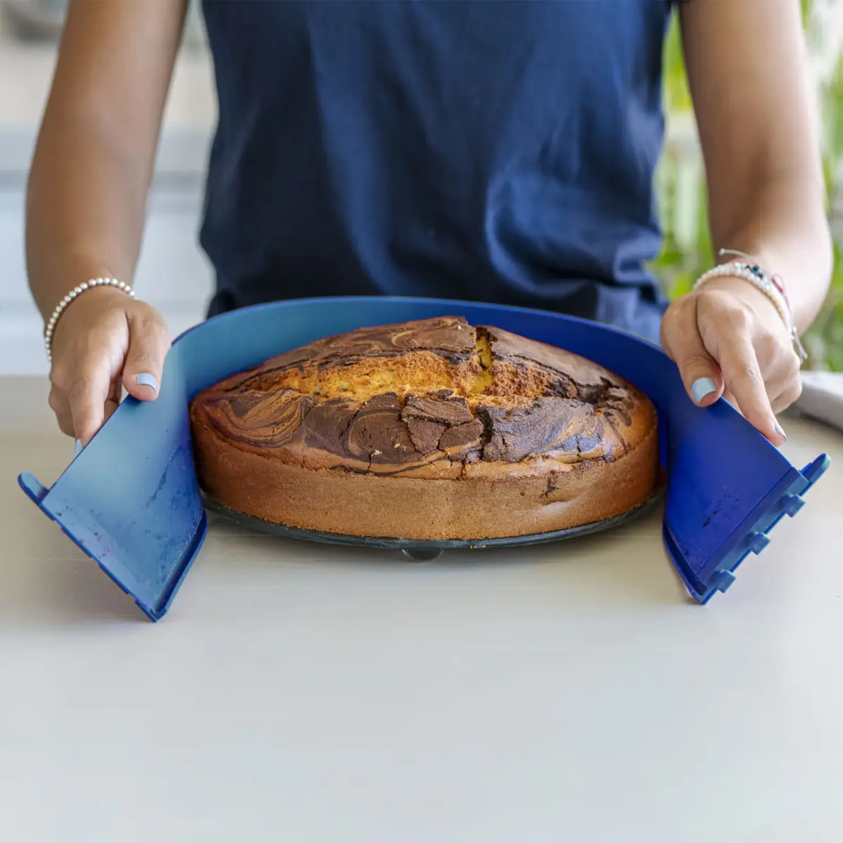 Coox Forma Springform 26cm Azul prato de vidro e pés 3,4L - Imagem 3