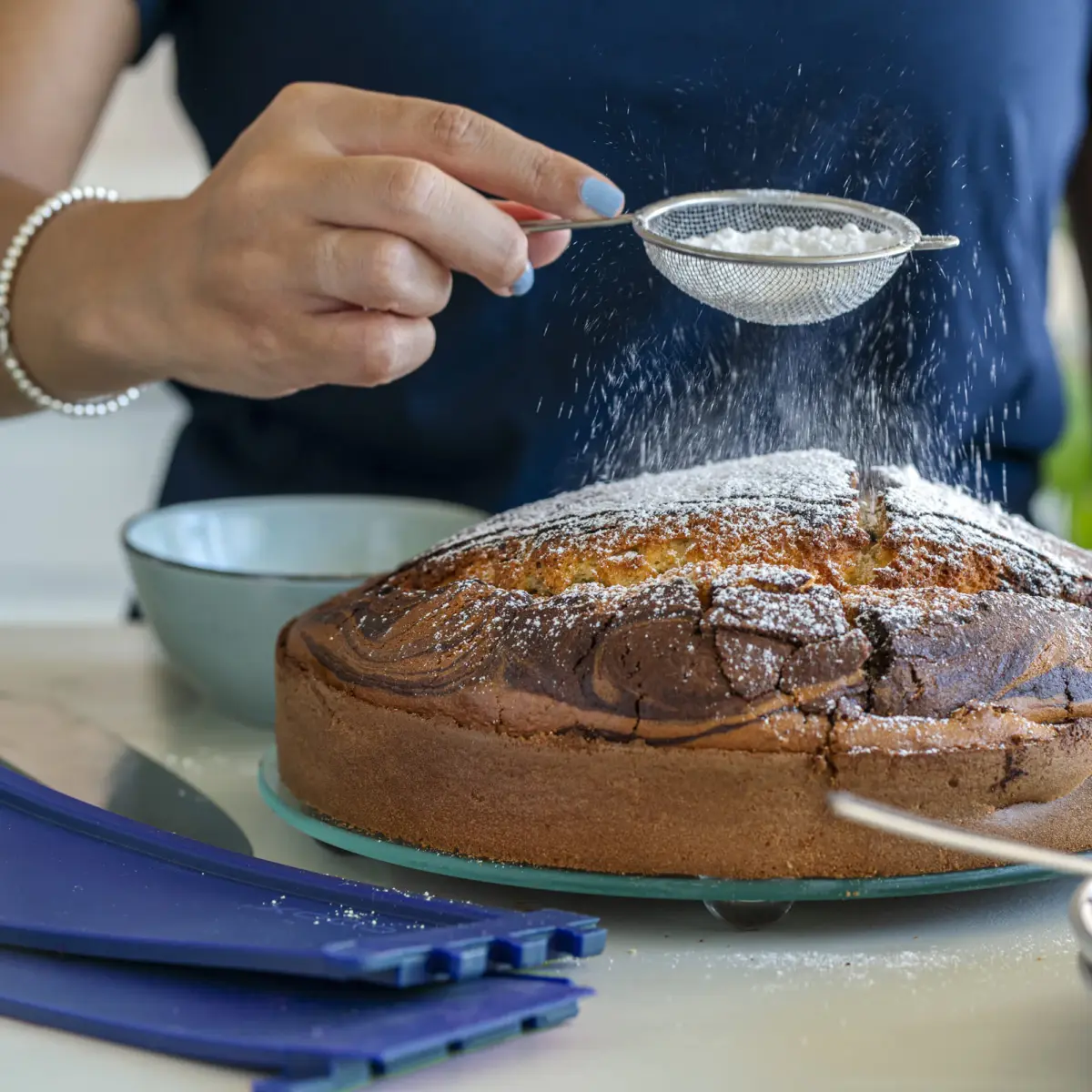 Coox Forma Springform 26cm Azul prato de vidro e pés 3,4L - Imagem 5